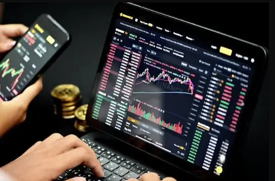 Swing Trading vs Day Trading Crypto